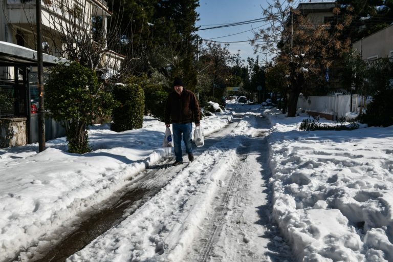 Η “Ελπίδα” έφυγε η ταλαιπωρία παραμένει σε δήμους και περιοχές της Αττικής (video)