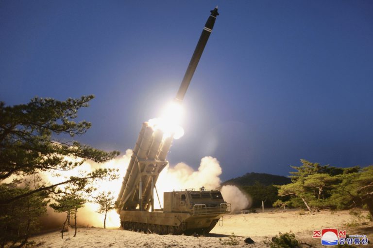 Β.Κορέα: Πρεμιέρα εκτόξευσης αγνώστου τύπου πυραύλου καταγγέλλει η Ν. Κορέα