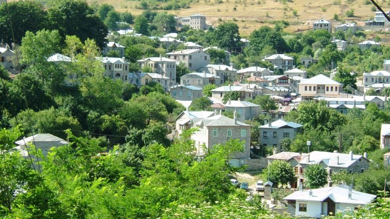 Εορδαία: Κάτω από 50% η κίνηση στα ξενοδοχεία – Γεμάτοι οι παραδοσιακοί ξενώνες