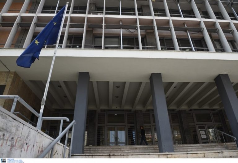 Θεσσαλονίκη: Στον εισαγγελέα οι 15 συλληφθέντες από την εκκένωση κατάληψης στο ΑΠΘ