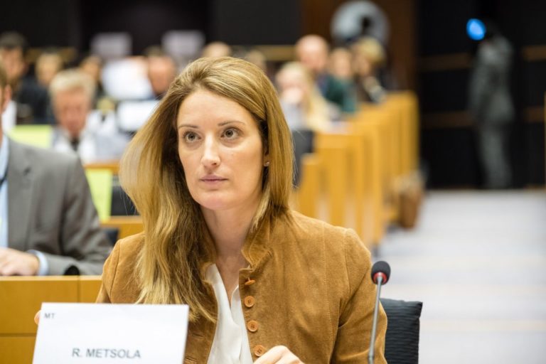 Ρ. Μέτσολα: Ήρθε η ώρα να αναλάβει γυναίκα την ηγεσία του Ευρωπαϊκού Κοινοβουλίου
