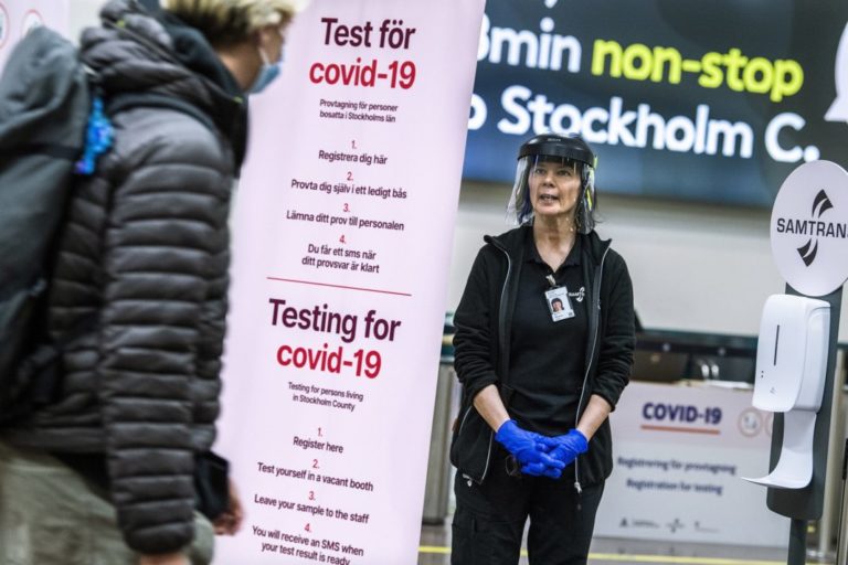 Σουηδία-Covid-19: Χωρίς επίδειξη αρνητικού τεστ η είσοδος στη χώρα