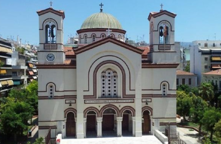 Έκρηξη από γκαζάκια έξω από την εκκλησία του Αγίου Παύλου