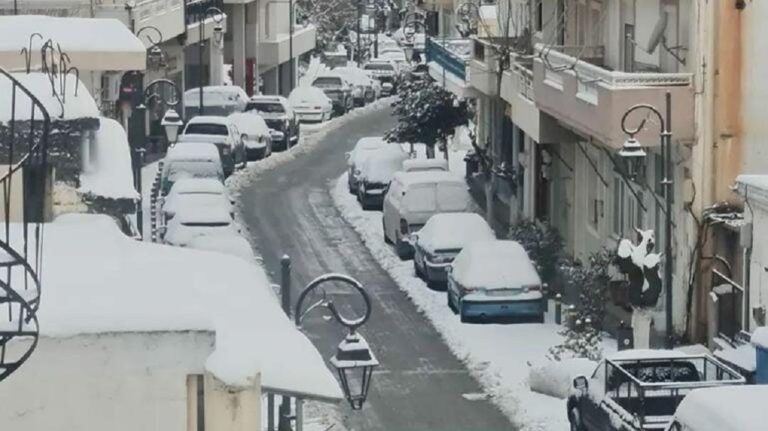 Το πέρασμα της “Ελπίδας” από την Κρήτη – Κλειστά σχολεία, χιόνι και τσουχτερό κρύο (βίντεο)