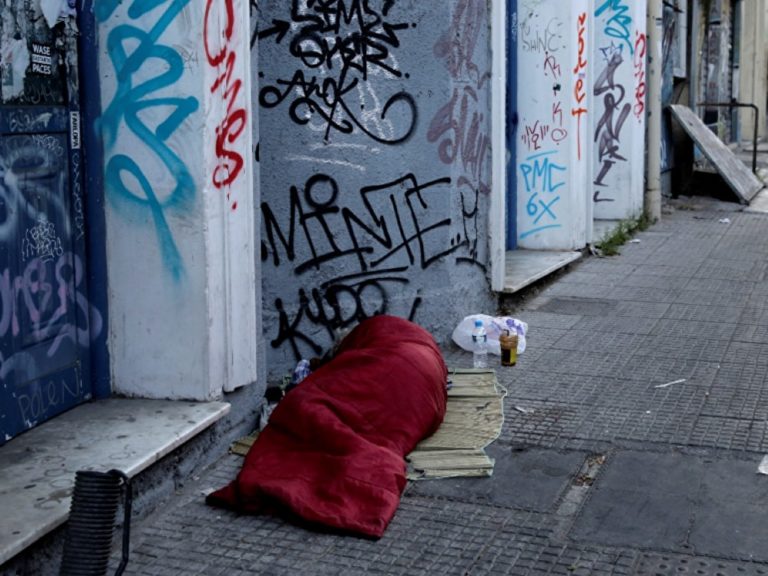 Θεσσαλονίκη: Έκκληση από την ΑΡΣΙΣ για Ομάδες Κοινωνικής Εργασίας στον Δρόμο και εξειδικευμένη φροντίδα αστέγων