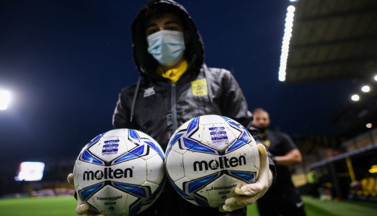Super League: Πάνω από 70 κρούσματα και δύο αναβολές