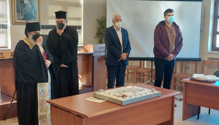 Έκοψαν την πρωτοχρονιάτικη πίτα τους στο Δήμο Αποκορώνου