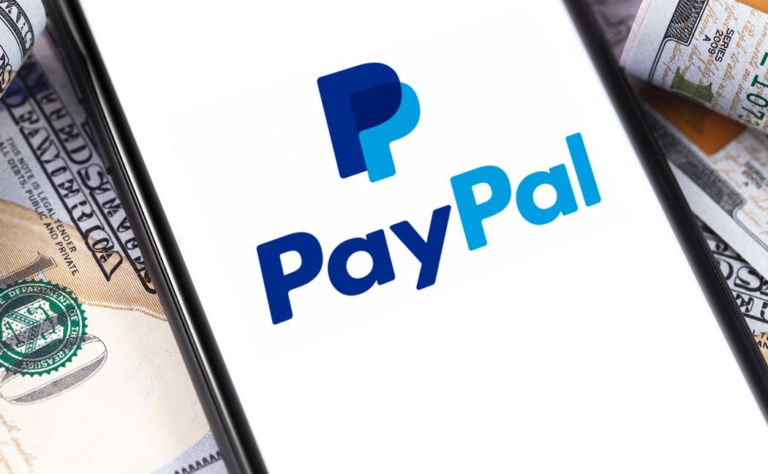 Μήνυση στο PayPal για μπλοκάρισμα λογαριασμών και κατάσχεση χρημάτων