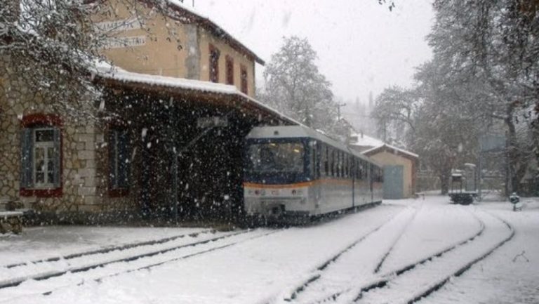 Προβλήματα στο οδικό δίκτυο Αχαΐας και Αιτωλοακαρνανίας λόγω χιονοπτώσεων