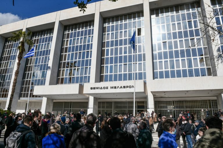 Κ. Βαξεβάνης: Πήρε προθεσμία για τις 18 Φεβρουαρίου προκειμένου να απολογηθεί