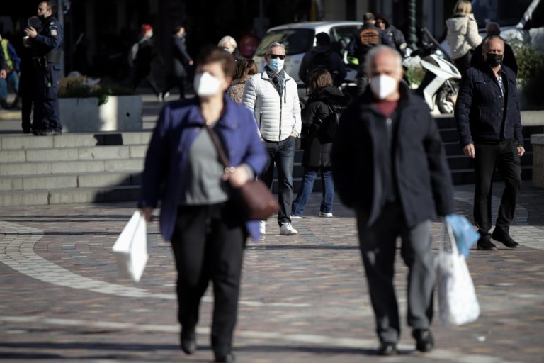 Αντιμέτωποι με το πρόστιμο απο σήμερα οι ανεμβολίαστοι άνω των 60 (video)