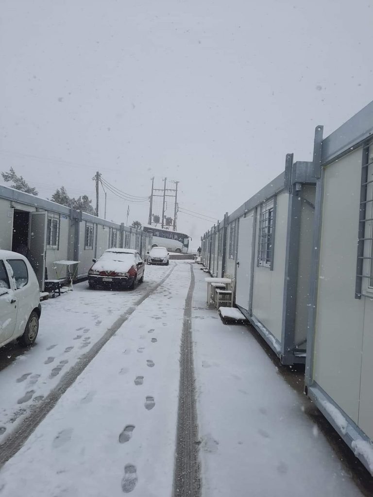 Αρκαλοχώρι: Το χιόνι εμπόδισε τη διανομή του συσσιτίου σε σεισμόπληκτους