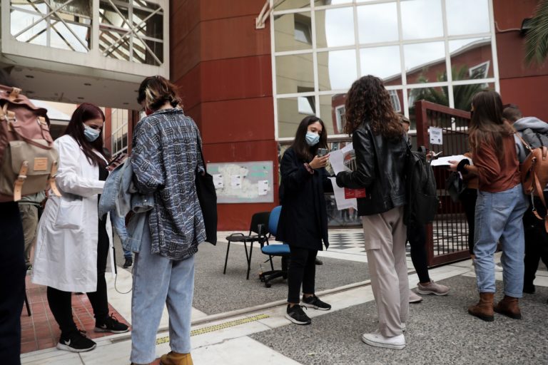 Φοιτητική παράσταση διαμαρτυρίας στο Υπουργείο Υγείας την Τρίτη 11 Ιανουαρίου