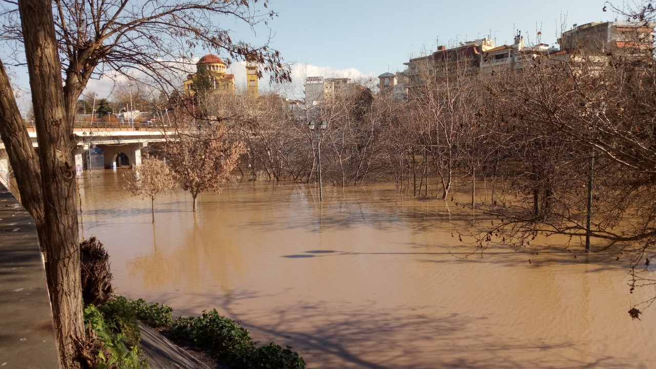 Δήμος Λάρισας: Βελτιώνεται η κατάσταση με απάντληση νερών – Εκτός λειτουργίας ο Βιολογικός καθαρισμός