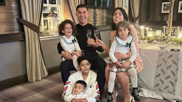 Ρονάλντο: «Να φέρουμε τη Γιουνάιτεντ εκεί που ανήκει»