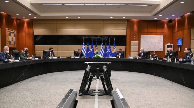 Προσφυγικό: Απεμπλοκή των Ε.Δ. από την καθημερινή διαχείριση – Συνάντηση Μηταράκη – Παναγιωτόπουλου