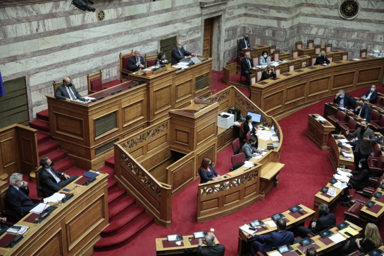 Πρόταση δυσπιστίας: Σήμερα η μάχη των αρχηγών και η ονομαστική ψηφοφορία