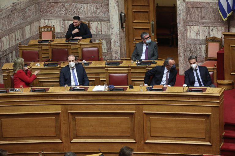 Live – Δεύτερη μέρα της συζήτησης για την πρόταση δυσπιστίας του ΣΥΡΙΖΑ