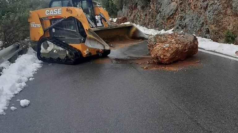 Εργασίες απομάκρυνσης βράχου στον Σωρό