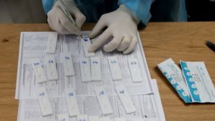 ΦΣΘ: Στέρεψαν από τα δωρεάν self tests τα φαρμακεία της Θεσσαλονίκης 