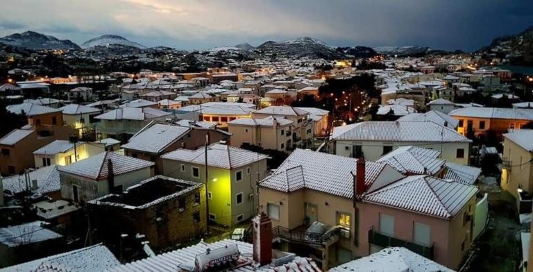 Λήμνος: Στα λευκά από το χιόνι όλο το νησί (βίντεο)