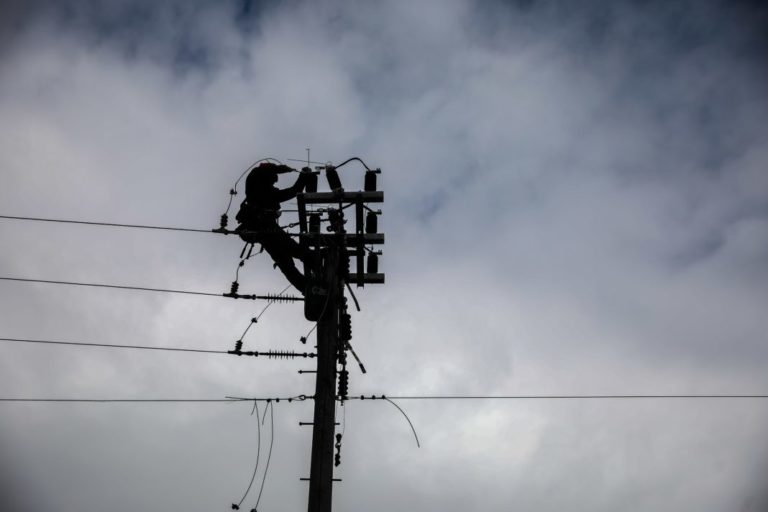 Εγκρίθηκε η χρηματοδότηση για την υπογειοποίηση του εναέριου δικτύου ρεύματος στο Δερβένι Κορινθίας