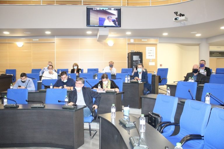H πρόεδρος του Περιφερειακού Συμβουλίου Θεσσαλίας απαντά στους συμβούλους της αντιπολίτευσης