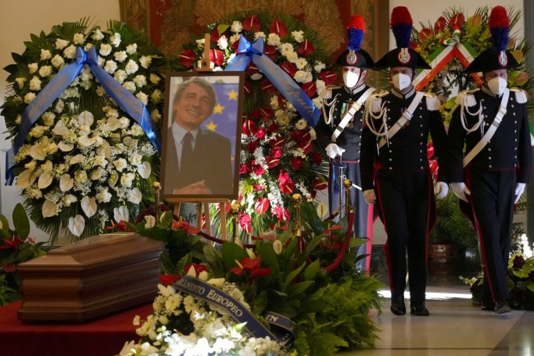 Τελέστηκε η κηδεία του Νταβίντ Σασόλι – Παρόντες Ευρωπαίοι ηγέτες