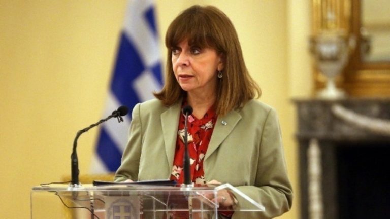 Κ. Σακελλαροπούλου προς ομογενείς στην Ουκρανία: Είμαστε κοντά σας και σας στηρίζουμε
