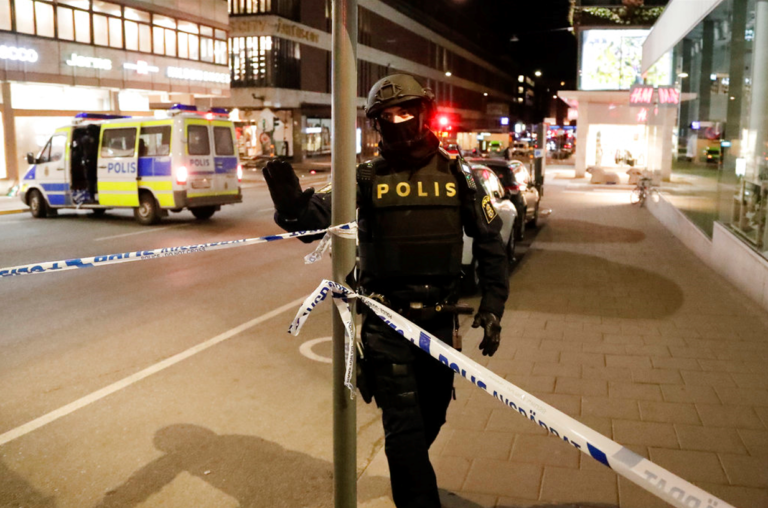 Σουηδία: Έφηβος μαχαίρωσε μαθητή και καθηγητή σε σχολείο