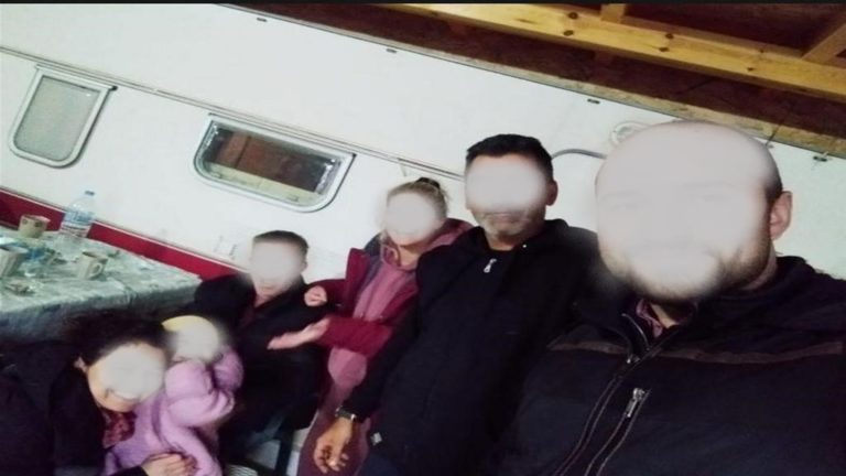 Νεαρό ζευγάρι από την Τουρκία με το παιδί του αφίχθη στην Ψέριμο