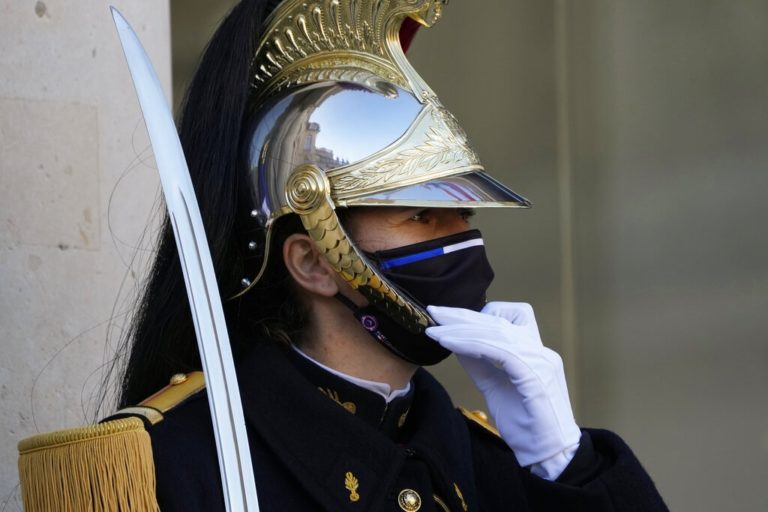 Γαλλία: Νέο ρεκόρ κρουσμάτων και αύξηση θανάτων