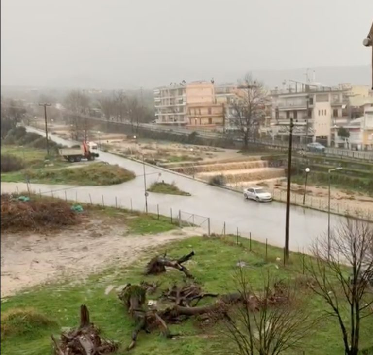 Μαγνησία: Έσπασαν ρέματα στο Νότιο Πήλιο – “Ρεκόρ” βροχόπτωσης στην Μακρινίτσα (video)