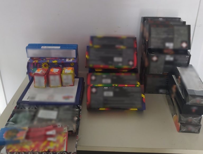 Πέλλα: Κατασχέθηκαν 2.994 τεμάχια βεγγαλικών που διατίθεντο παράνομα προς πώληση