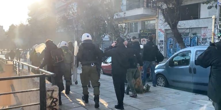 Επεισόδια μεταξύ αστυνομίας και αντιεξουσιαστών στη Θεσσαλονίκη