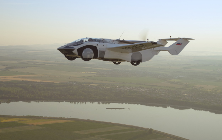 Σλοβακία: Το σλοβακικό AirCar έλαβε το πράσινο φως για να πετάξει