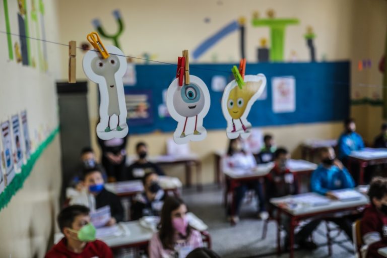 Τ. Παναγιωτόπουλος στο Πρώτο: Κρίσιμη η εφαρμογή των πολλών τεστ από τους γονείς για να πετύχει η στρατηγική στα σχολεία (audio)