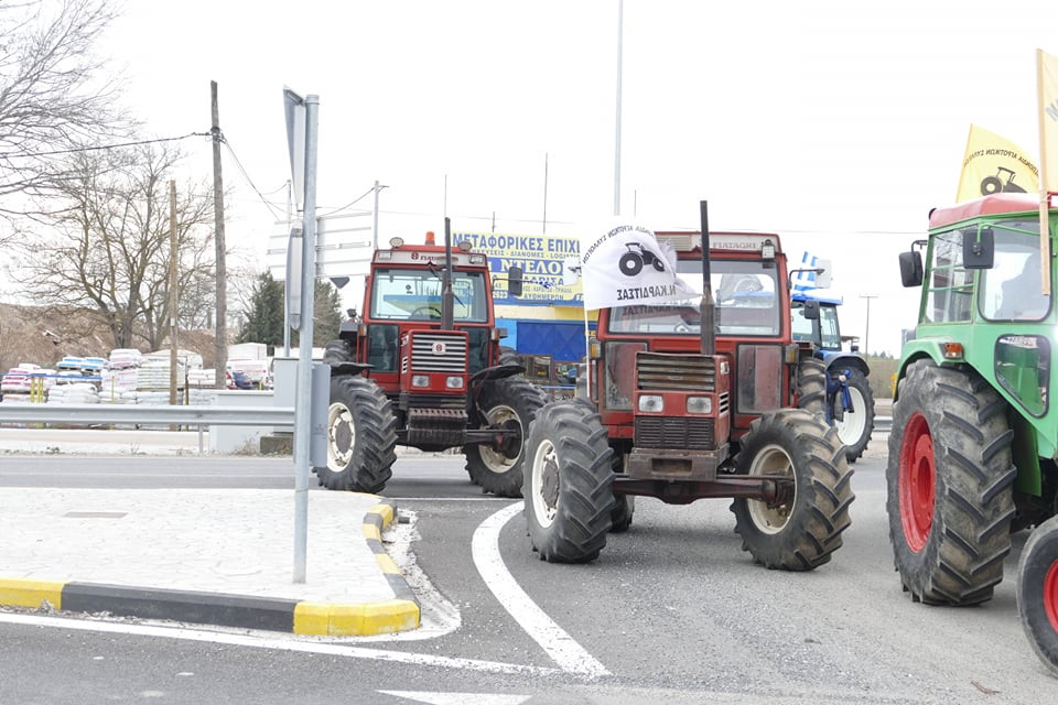 Λάρισα: Πανελλαδικές αγροτικές κινητοποιήσεις για τις δενδρώδεις καλλιέργειες