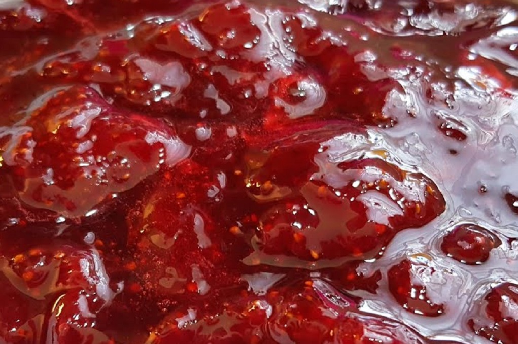 Προληπτική απόσυρση μαρμελάδας φράουλα από την Marks & Spencer Greece Προληπτική απόσυρση μαρμελάδας φράουλα από την Marks & Spencer Greece