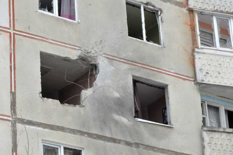 Σφοδροί βομβαρδισμοί στο Χάρκοβο (video) – Θρηνούμε απώλειες, λένε οι ουκρανικές αρχές