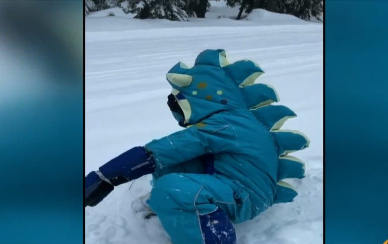 Τι “μουρμουράει” ένα τετράχρονο όταν κάνει snowboard
