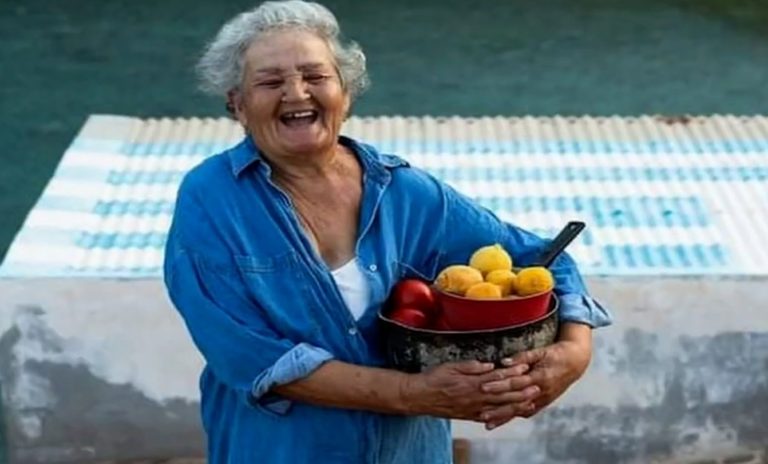 Κυρά Ρηνιώ – Η «αρχόντισσα» της Κινάρου έγινε τραγούδι