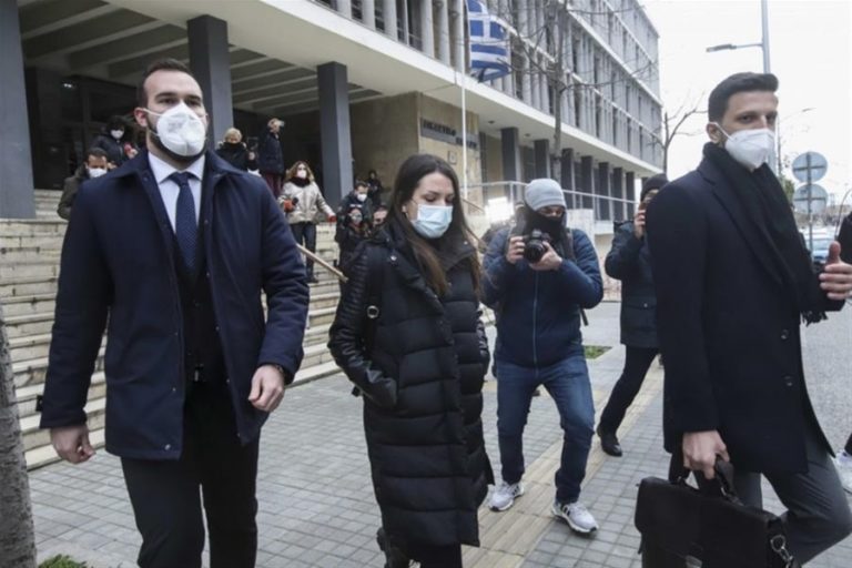 Τι ανέφεραν αστυνομία και ιατροδικαστές για τις διαδικασίες μετά την καταγγελία της 24χρονης