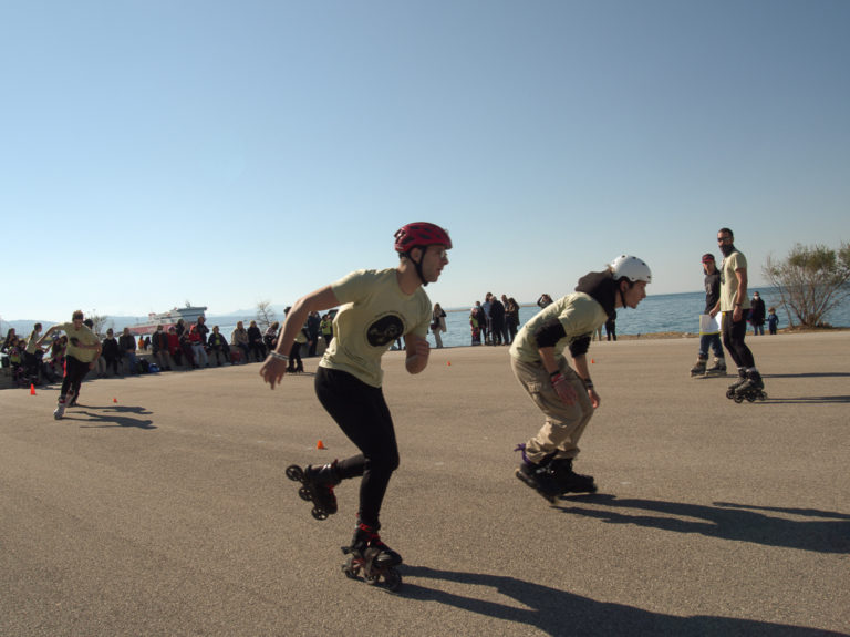 Πάτρα: Η παραλιακή ζώνη γέμισε αθλητές με τροχοπέδιλα (φωτογραφίες)