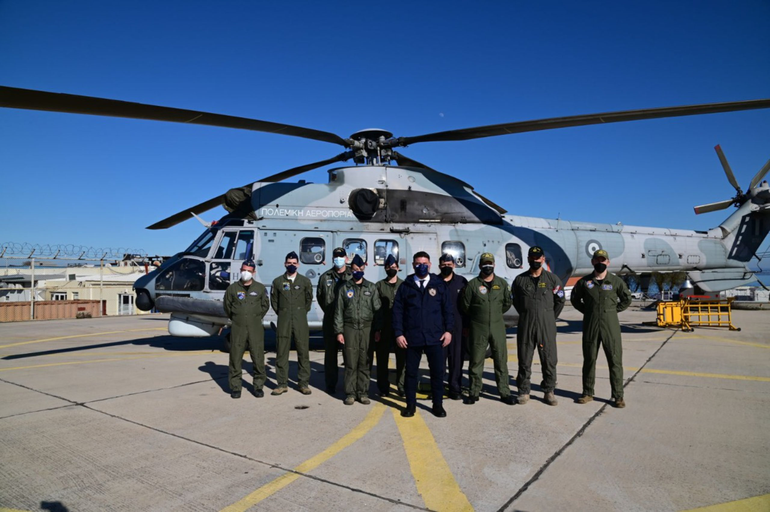 Τούρκοι παρενόχλησαν το ελικόπτερο που μετέφερε τον Ν. Χαρδαλιά - ertnews.gr
