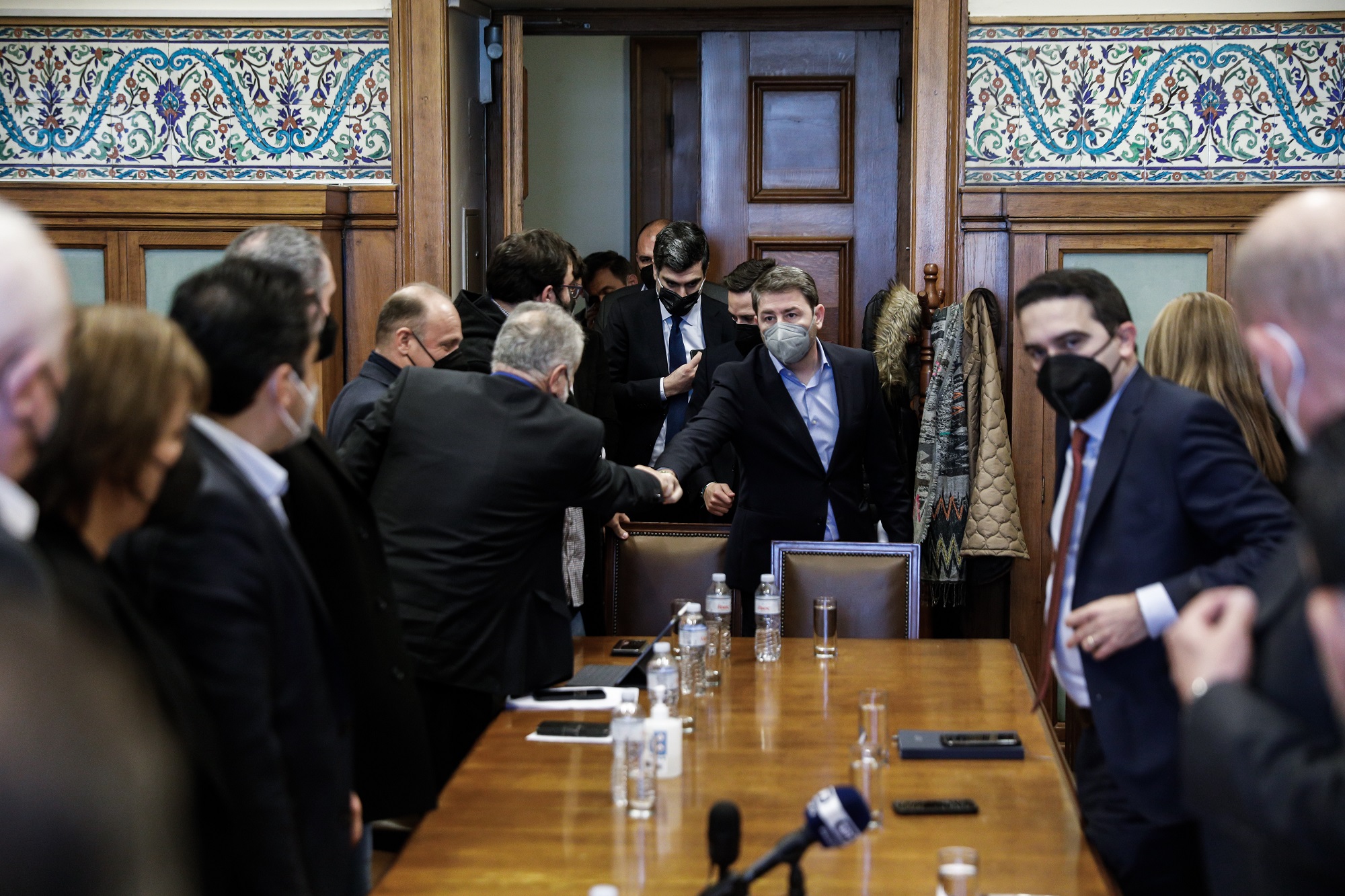 ΣΥΝΑΝΤΗΣΗ ΤΟΥ ΠΡΟΕΔΡΟΥ ΤΟΥ ΚΙΝ.ΑΛ. Ν. ΑΝΔΡΟΥΛΑΚΗ ΜΕ ΕΚΠΡΟΣΩΠΟΥΣ ΤΩΝ ΑΓΡΟΤΩΝ(ΓΙΩΡΓΟΣ ΚΟΝΤΑΡΙΝΗΣ/EUROKINISSI)