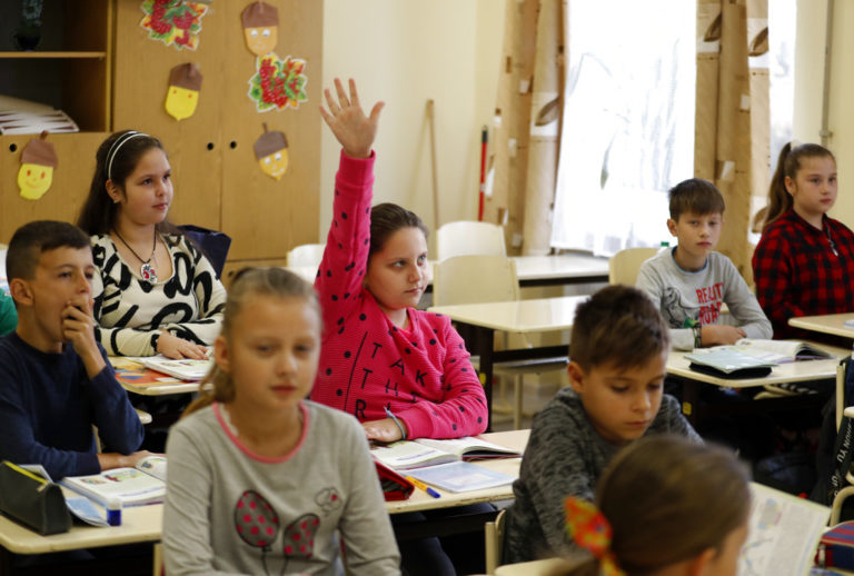 Συμβούλιο της Ευρώπης: Απαιτείται αναζωογόνηση και ανάπτυξη των απειλούμενων μειονοτικών γλωσσών σε Νορβηγία και Πολωνία