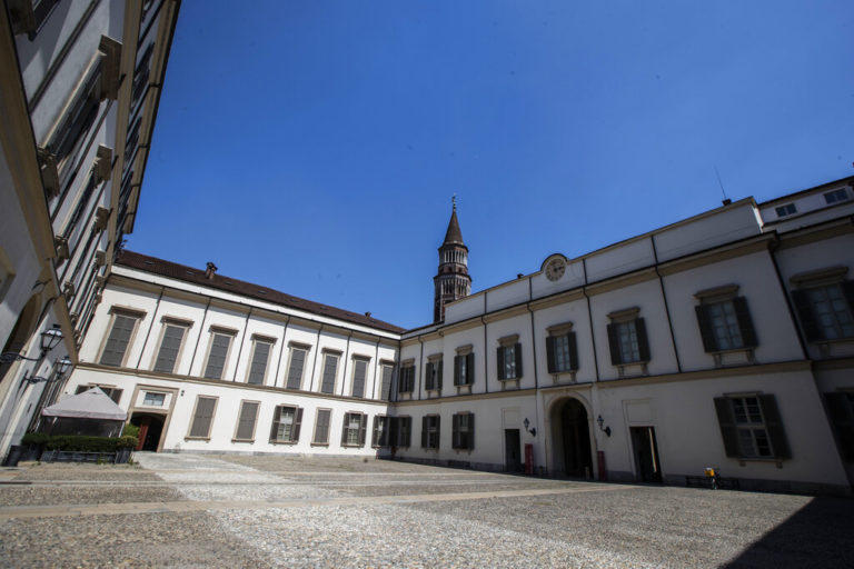 Μιλάνο: Αυστραλός αποκάλεσε “σπίτι του” το Palazzo Reale – Ισχυρίστηκε πως είναι ο κληρονόμος της τέως βασιλικής οικογένειας των Σαβοΐα
