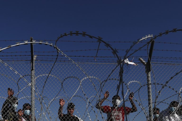 Κύπρος: Συμπλοκή μεταναστών σε κέντρο υποδοχής και φιλοξενίας με 35 τραυματίες