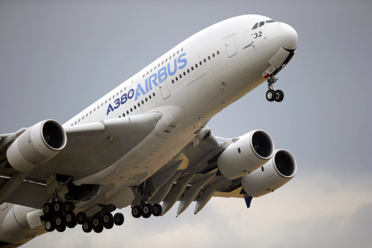ΕΚ: Εγκρίθηκε οικονομική στήριξη σε 300 απολυμένους εργαζόμενους της Airbus λόγω της Covid 19